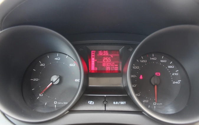 Seat Ibiza cena 17900 przebieg: 183000, rok produkcji 2011 z Bielawa małe 379